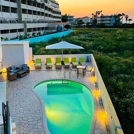 White&Blue Luxury Suites Ialysos  Exteriör bild