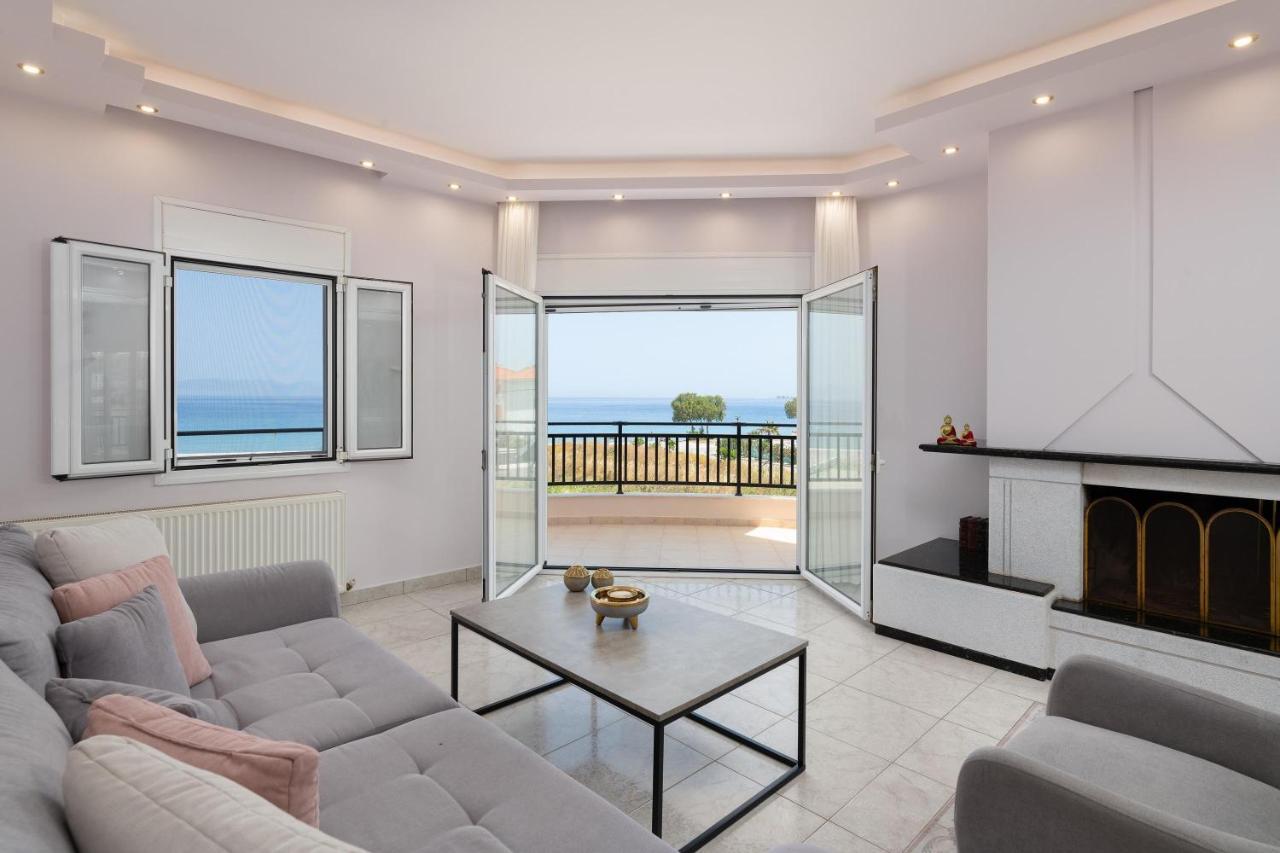 White&Blue Luxury Suites Ialysos  Exteriör bild